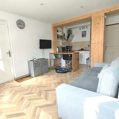 L'ambraga 1 Bedroom - Near Apartment